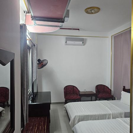 Hotel Khach San Trung Mai Ciudad Ho Chi Minh  Exterior foto