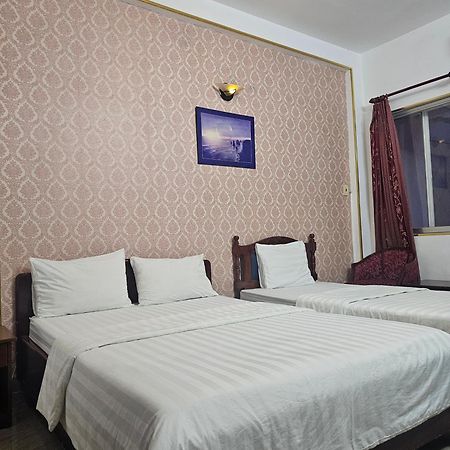 Hotel Khach San Trung Mai Ciudad Ho Chi Minh  Exterior foto