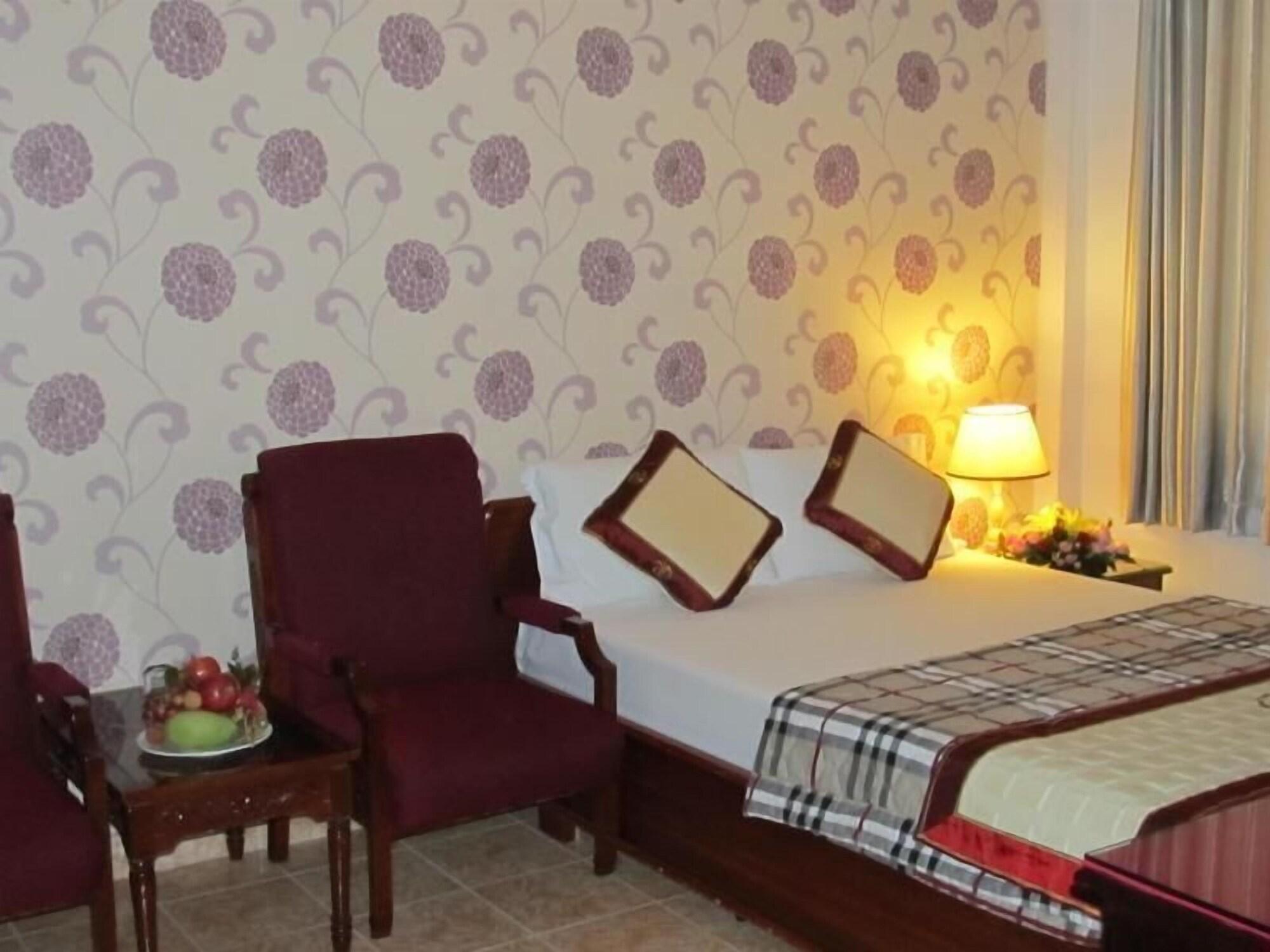 Hotel Khach San Trung Mai Ciudad Ho Chi Minh  Exterior foto
