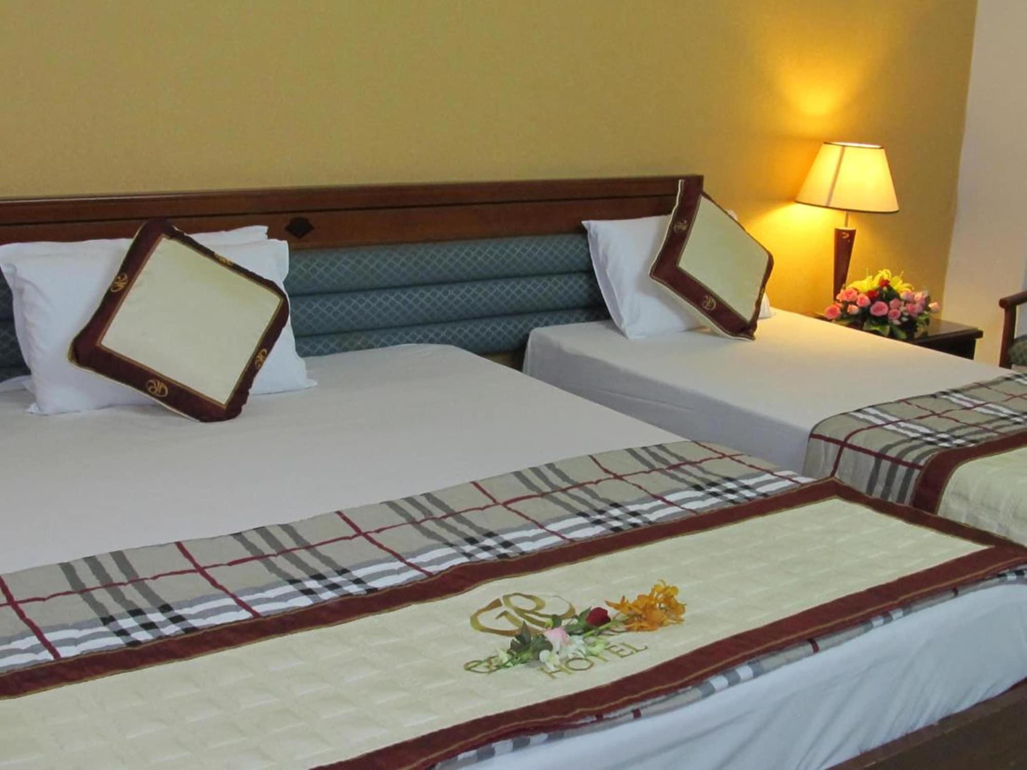Hotel Khach San Trung Mai Ciudad Ho Chi Minh  Exterior foto
