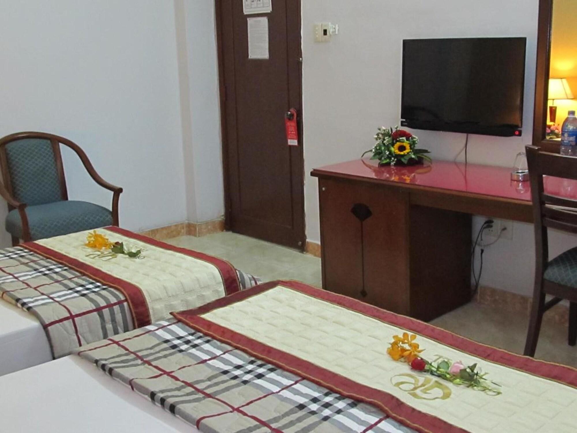 Hotel Khach San Trung Mai Ciudad Ho Chi Minh  Exterior foto