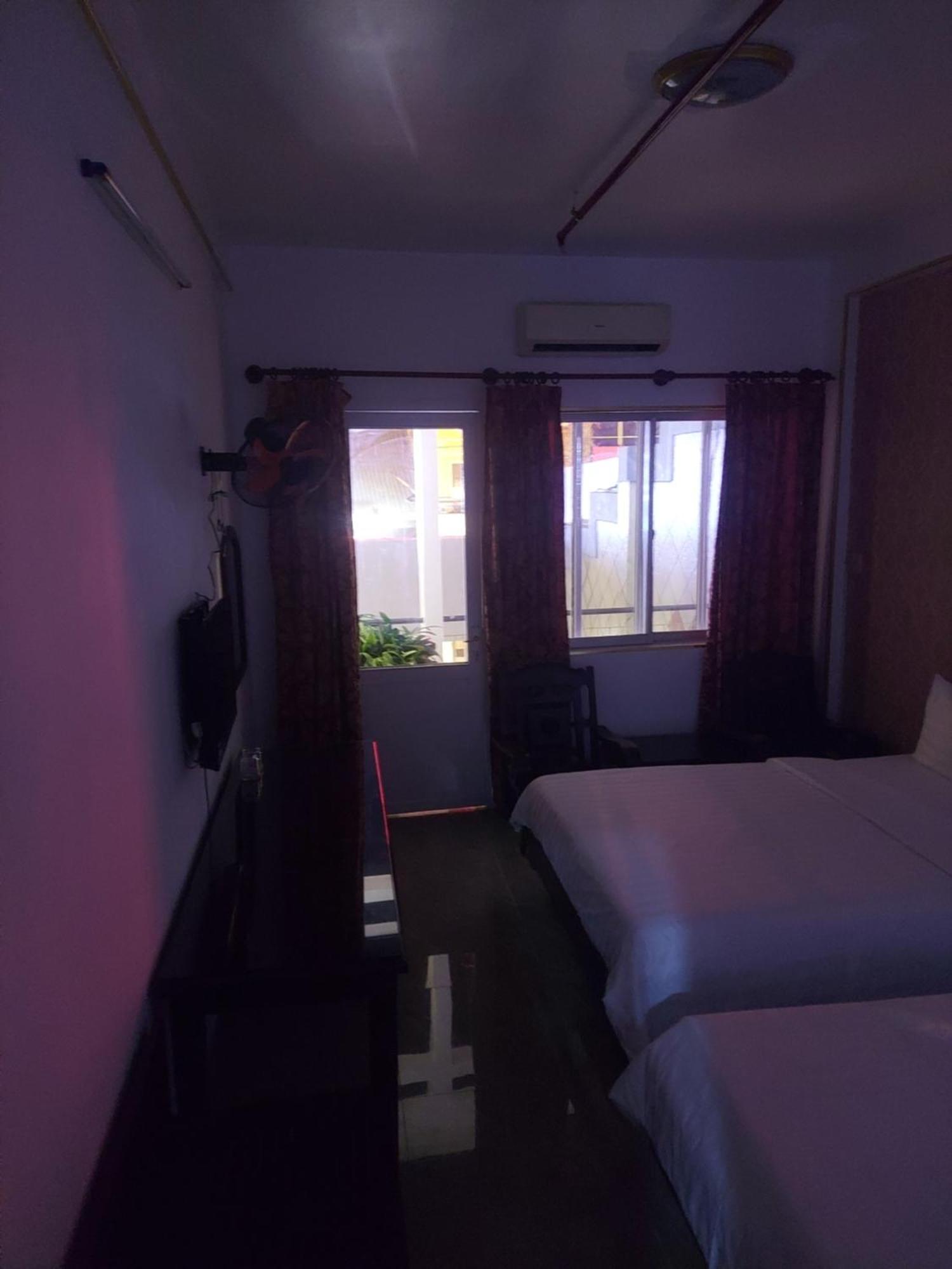 Hotel Khach San Trung Mai Ciudad Ho Chi Minh  Exterior foto