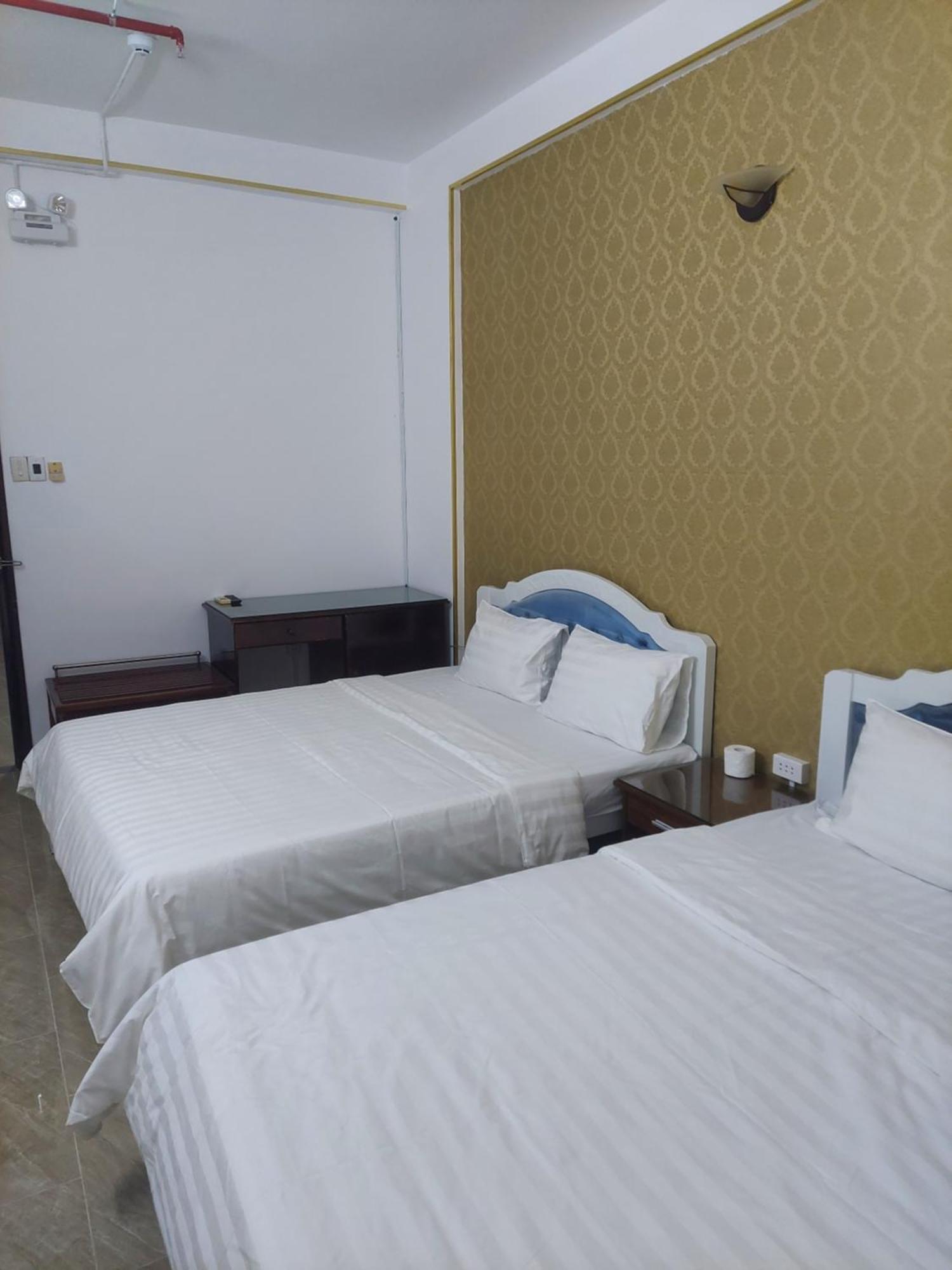 Hotel Khach San Trung Mai Ciudad Ho Chi Minh  Exterior foto