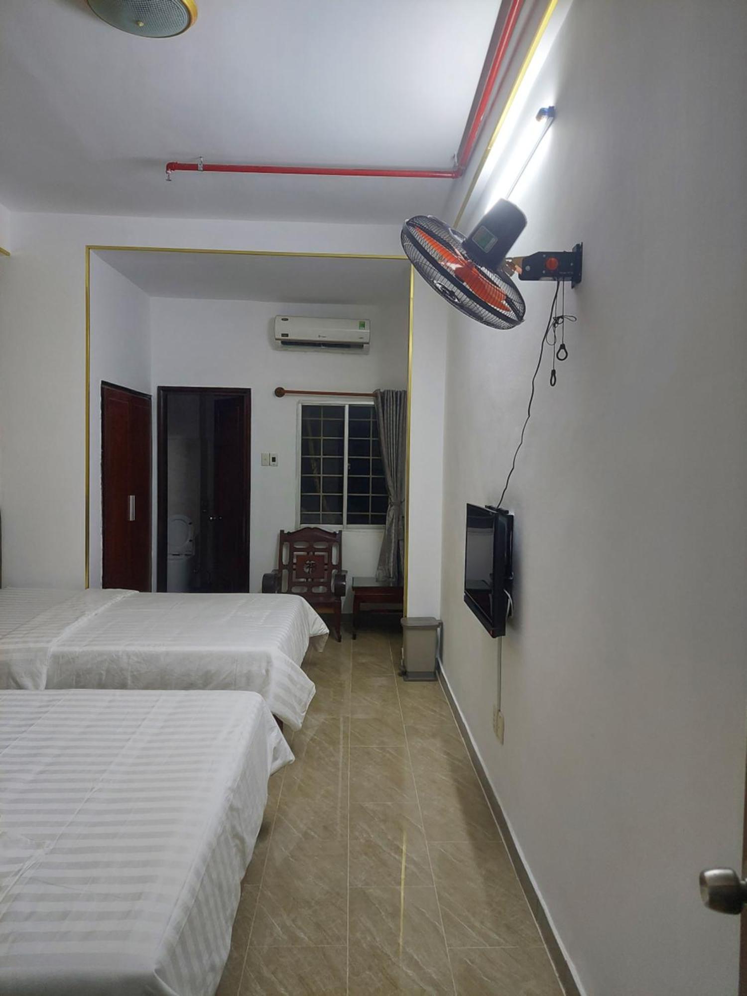Hotel Khach San Trung Mai Ciudad Ho Chi Minh  Exterior foto