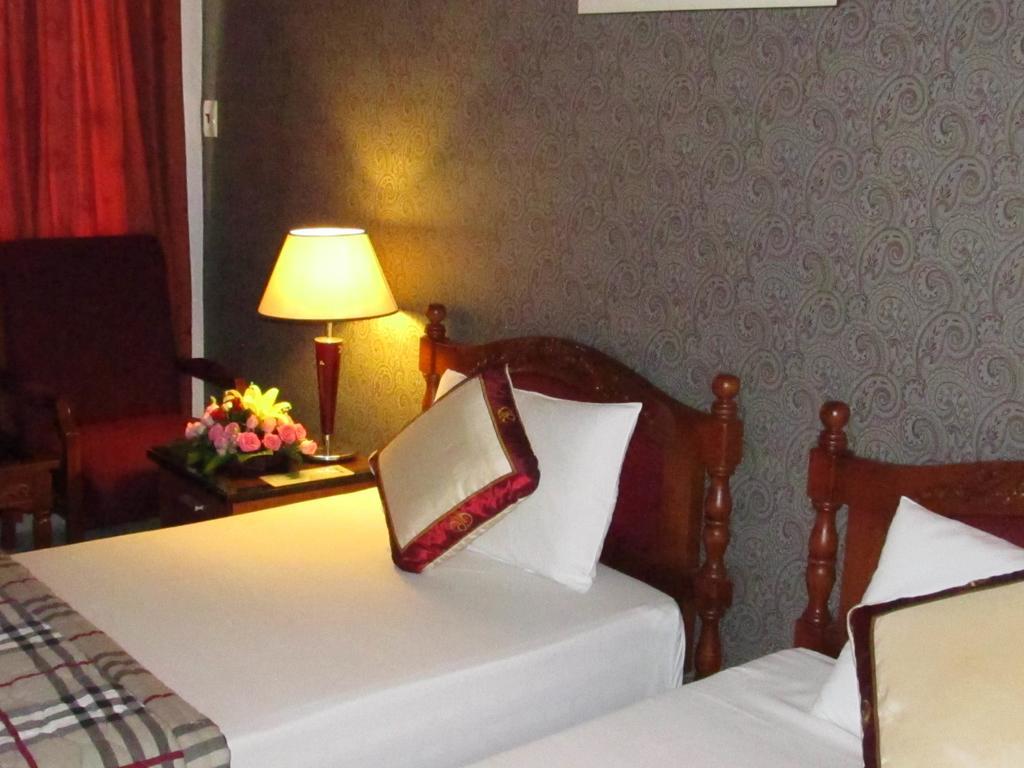 Hotel Khach San Trung Mai Ciudad Ho Chi Minh  Exterior foto