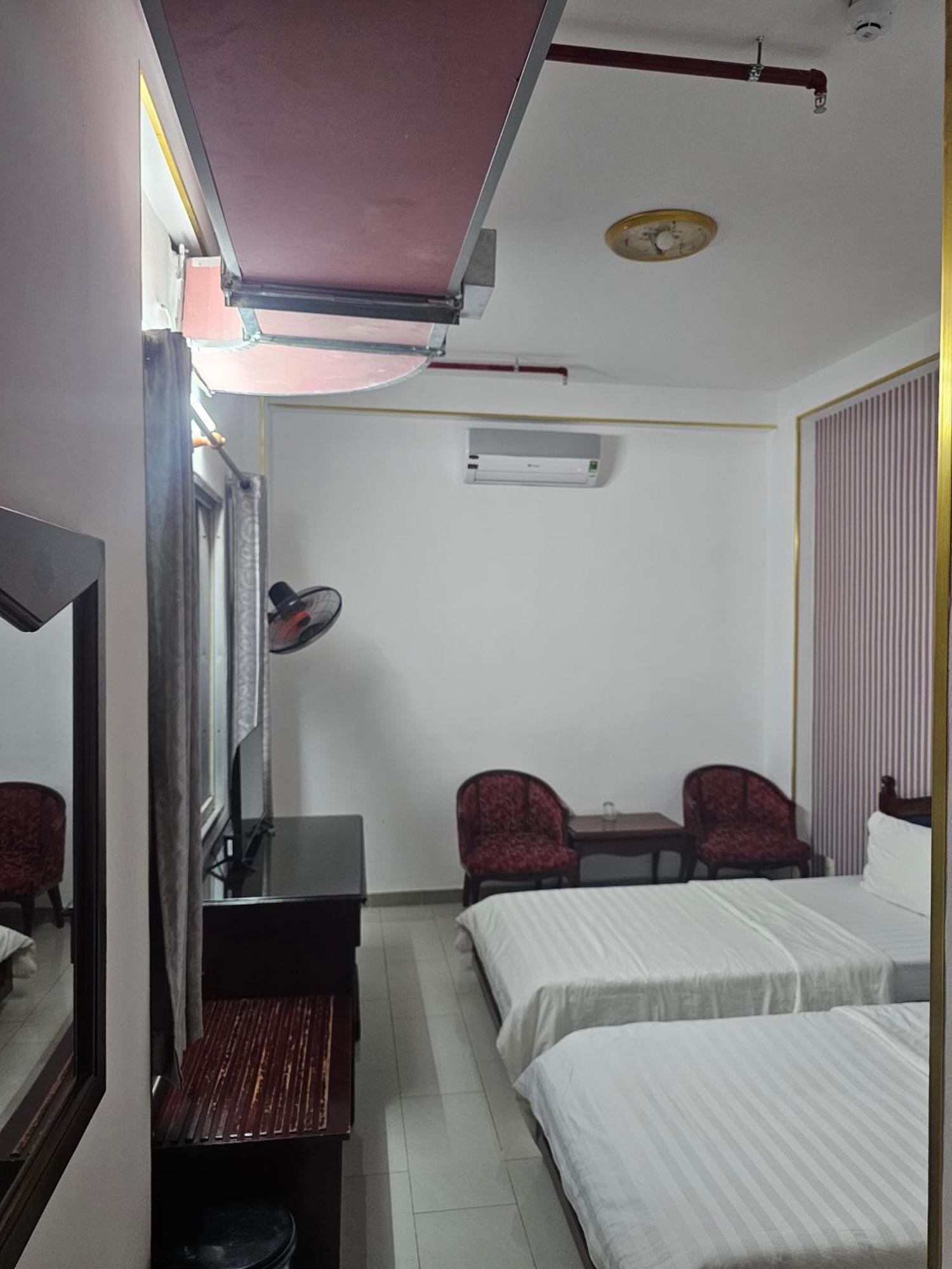 Hotel Khach San Trung Mai Ciudad Ho Chi Minh  Exterior foto