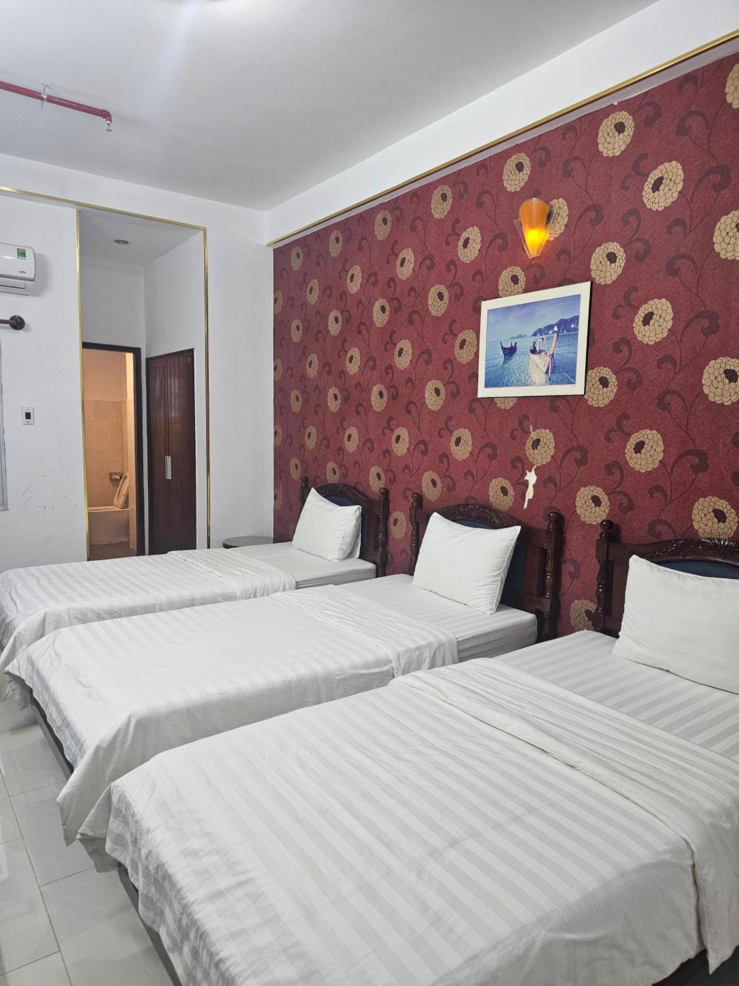 Hotel Khach San Trung Mai Ciudad Ho Chi Minh  Exterior foto