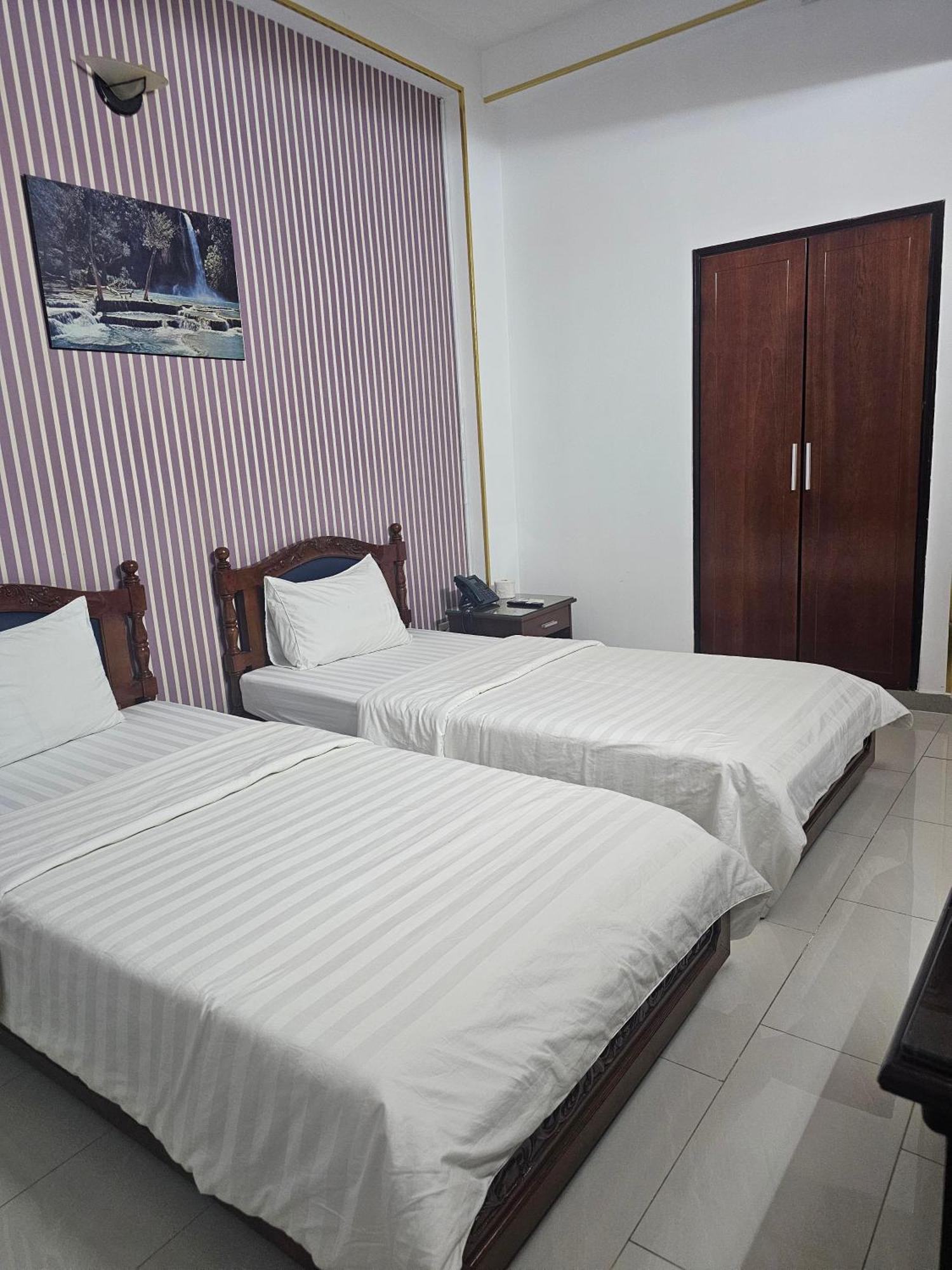 Hotel Khach San Trung Mai Ciudad Ho Chi Minh  Exterior foto